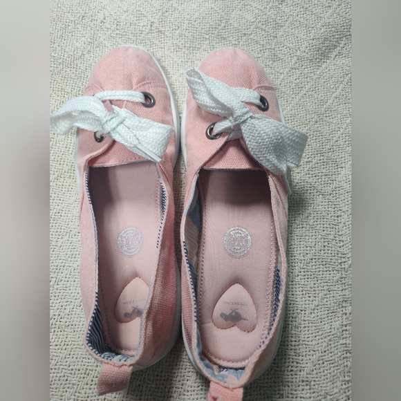 Rocket Dog Pink Canvas Flats with White Laces - Picture 2 of 6